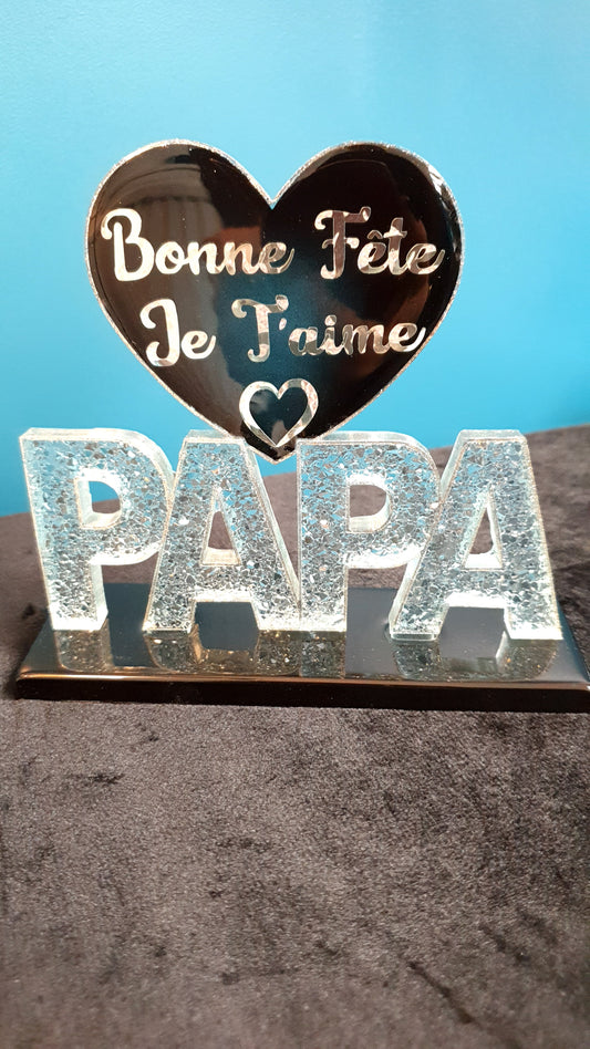 Découvrez a poser Papa